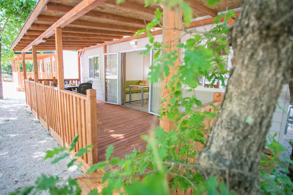 Istria Mobile Homes Bijela Uvala فونتانا الغرفة الصورة
